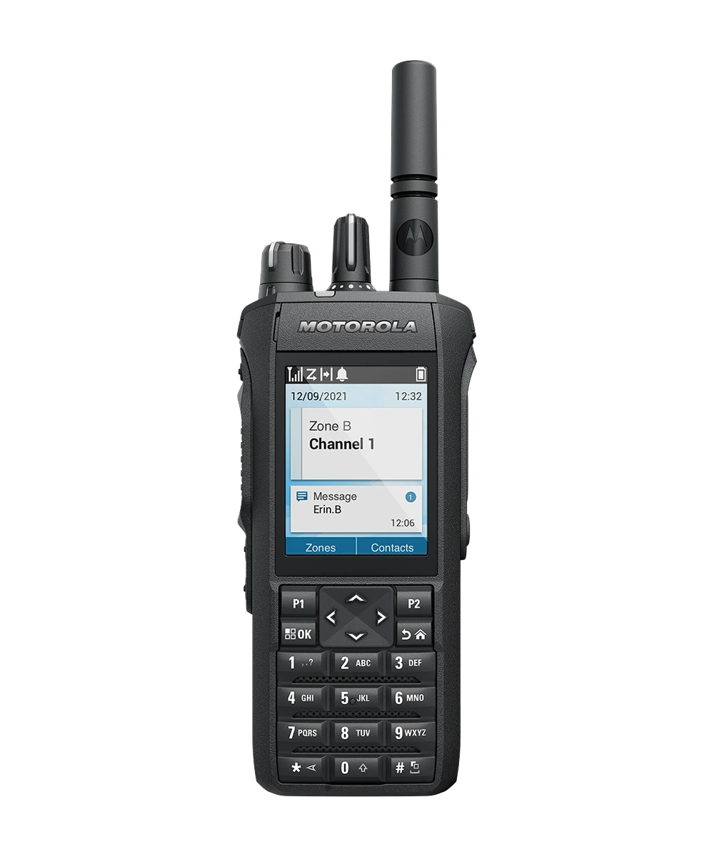 Rádio Motorola Solutions R7 com visor e teclado